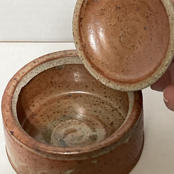 Anne E. Hirondelle Studio Pottery Stoneware Lidded Trinket Jewelry Box Pot 3”x3” - Picture 7 of 8